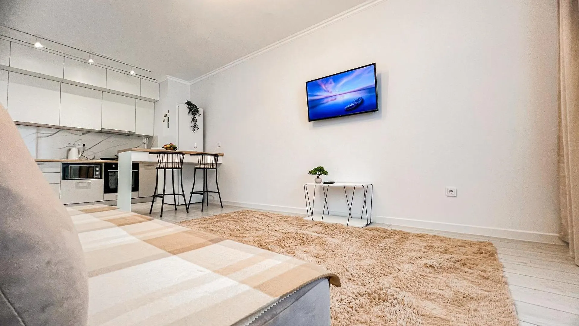 Жк Auezov City- В Центре Города Almaty Apartment